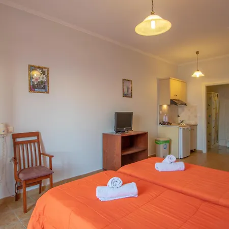 Agoulos Aparthotel 3*