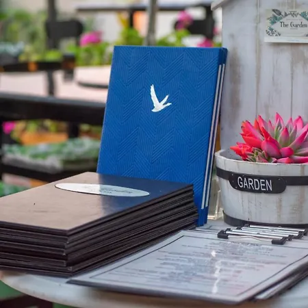 Agoulos アパートホテル