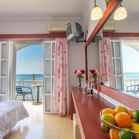 Agoulos Hotel apartamentowy Argassi