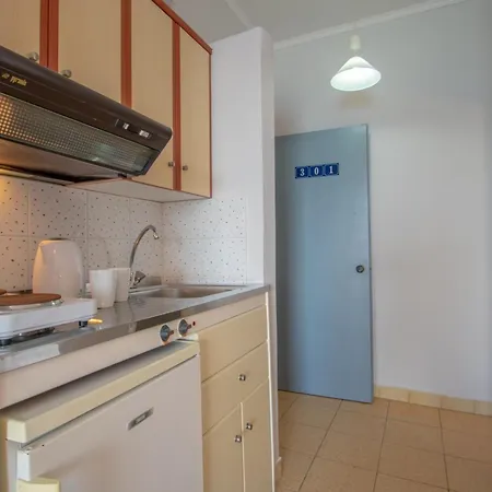 Agoulos 3*