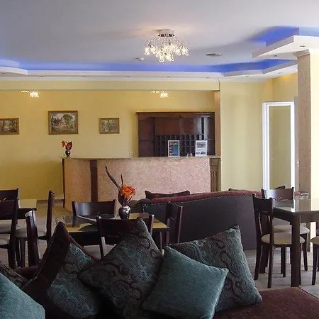 Agoulos Aparthotel 3*